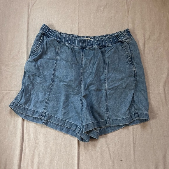 Madewell denim shorts with elastic waist - Picture 2 of 4